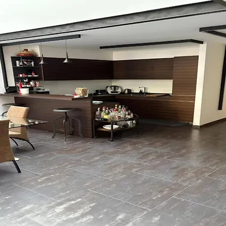 Charming With 2-way Air Con Bbq Apartmán *